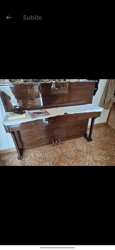 Pianoforte muro mogano - pianoforte,