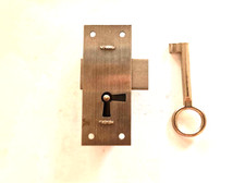 Serratura per Mobili da Applicare Pilastrino Vetrine E mm. 20 FASEM