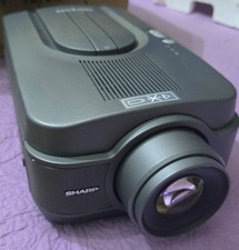 Proiettore Sharp XV-320P. Ottimo stato. Con scatola originale.