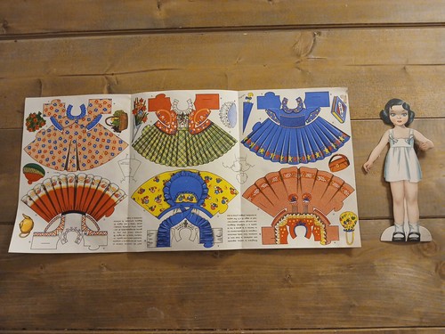 Bambolina carta con - di,