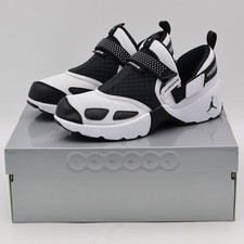 HQ2164-100 Nike Jordan Trunner