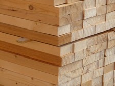 4 TAVOLE ABETE MASSELLO EDILIZIA MM 30 X 250 X 1000 (lunghezza in origine 5000)