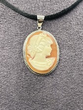 Ciondolo in Argento 925 con Cammeo Corniola Ovale 25mm – Fatto a Mano