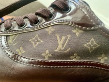 baskets Vuitton TBE en 38