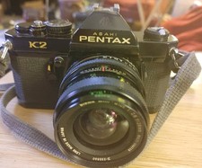 Fotocamera Asahi Pentax K2 35 mm con obiettivo Sigma Mini-Wide 28 mm