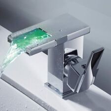 RUBINETTO A CASCATA CON LED RGB MISCELATORE PER LAVABO BAGNO ARGENTO