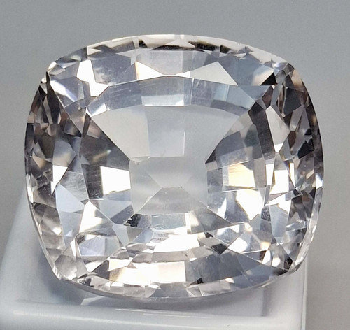 Natural sapphire white cushion - natural,