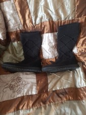 UGG,stivali neri n.40 nuovi