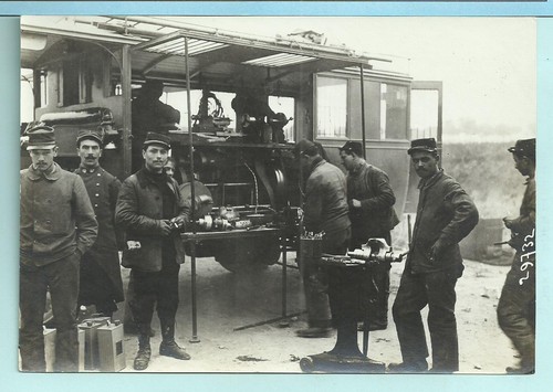 Foto autofficina militare con - foto,