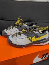 Taglia 11 - Nike sacai x Zegamadome Argento Opaco Tour Giallo