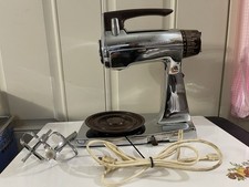 MISCELATORE VINTAGE SUNBEAM DELUXE MIXMASTER 12 VELOCITÀ MARRONE/CROMO CON BATTITORI senza ciotole