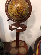 Mappamondo pubblicitario portabottiglie in legno whisky - whiskies of the world