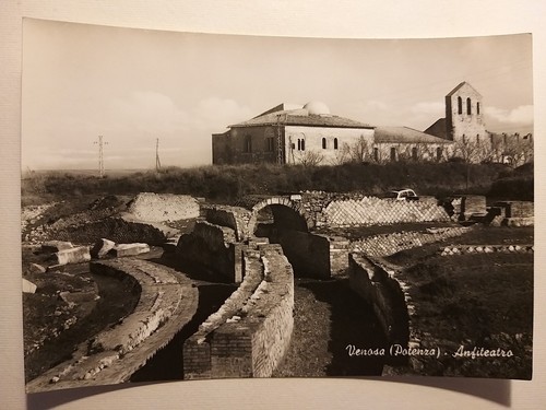 Venosa anfiteatro - venosa, (potenza).