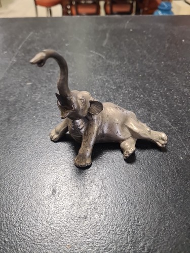 Scultura elefante bronzo - di, in