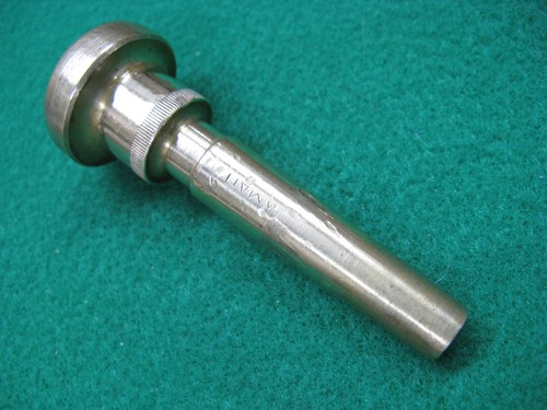 Boccaglio tromba gambo corto