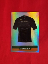 FIGURINA NUOVA CALCIATORI PANINI 2021-22 2022 #518. Maglia Home (Venezia)