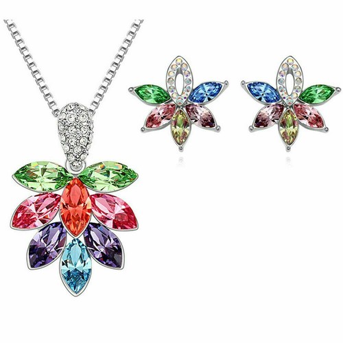 Collana pendenti con multe - e,