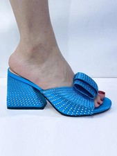 Tacchi alti donna africani