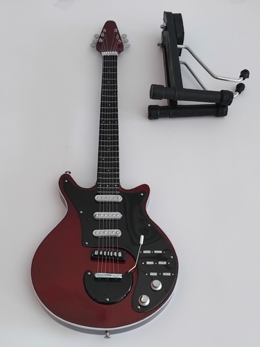 Chitarra miniatura rossa - chitarra,