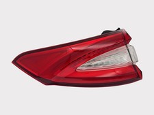 Fanale posteriore sinistro Maserati Levante 2017 fanale posteriore 670032332 RIZ13932