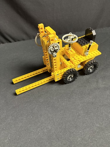 Lego 850 fork lift truck - lift,