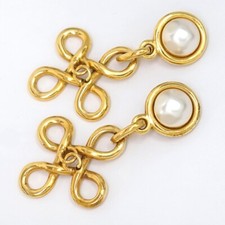 CHANEL CC Logos Pearl Cross