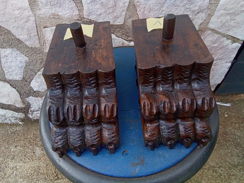 Lotto due piedi zampa di - due, a