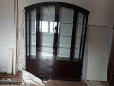 Credenza, tavolo allungabile e