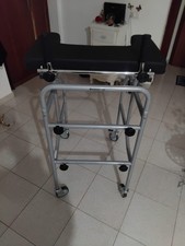 Deambulatore ascellare con