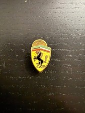 Lapel pin badge Ferrari OMEA Milano Emblème logo