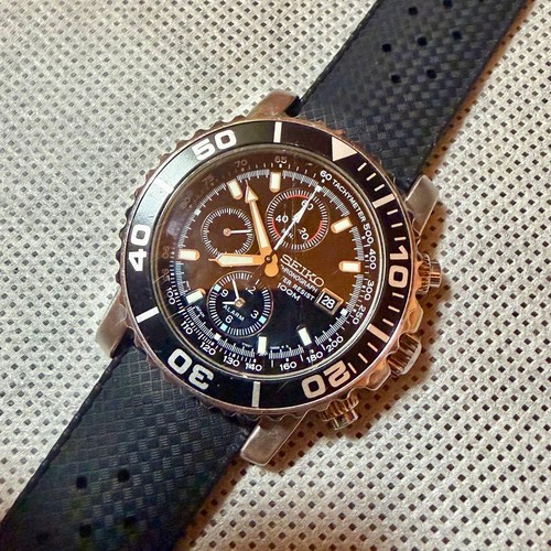 Seiko 100m chronograph black - seiko,