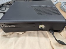 Microsoft Xbox 360 Slim 4GB Console - Nera