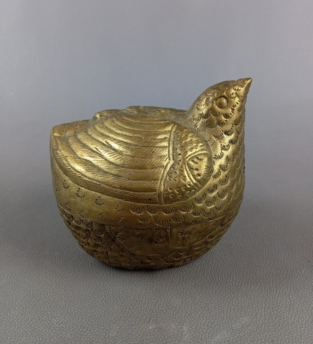 Antico contenitore scultura