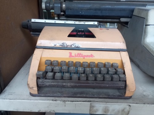 Macchina scrivere lilliput - da,