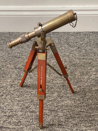 Antico telescopio nautico - , in