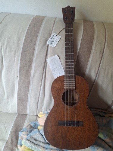 Martin ukulele custom - &,