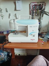 Necchi N81 Macchina per Cucire Compatta - Bianca