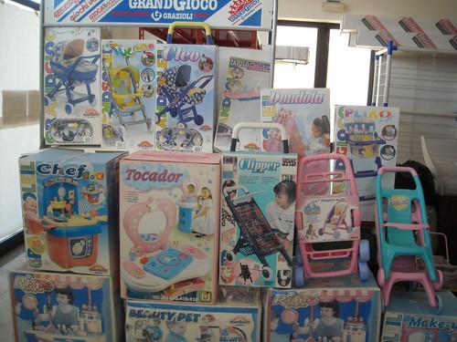 Stock grandi giocattoli - grandi,