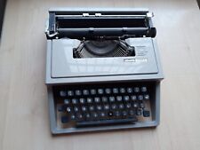 Macchina da scrivere OLIVETTI DORA 