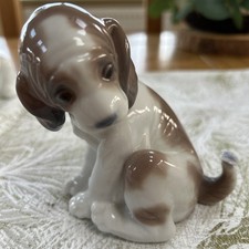 LLADRO  Gentle Surprise Dog and Butterfly No. 6210
