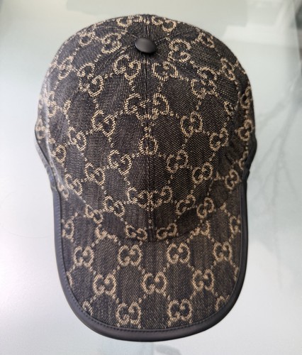 Nuovissimo cappello - , da