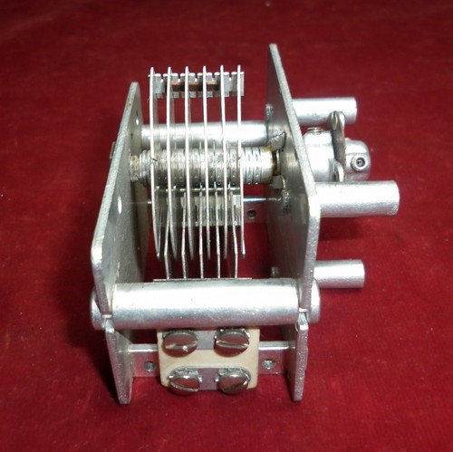 Condensatore variabile 1 - variabile, a