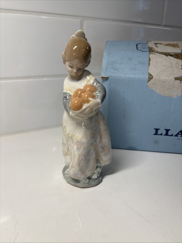 Lladro valencia girl - valencia, with