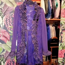 Trench lungo all'uncinetto