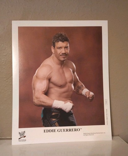 Wwe eddie guerrero con - wwe, licenza