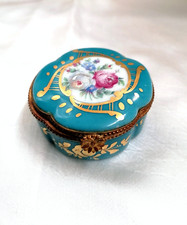 (LIMOGES) DELIZIOSA SCATOLINA IN PORCELLANA DIPINTA DI LIMOGES (FRANCE).