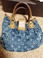 Louis Vuitton Pleaty M95020