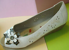 BATA decoltè bianche aperte in punta, tg. 39, tacco 4 cm.