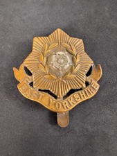 WW2 British Army East Yorkshire Regiment Cap Badge