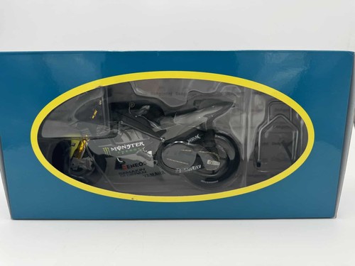 Die cast yamaha m1 - die, "